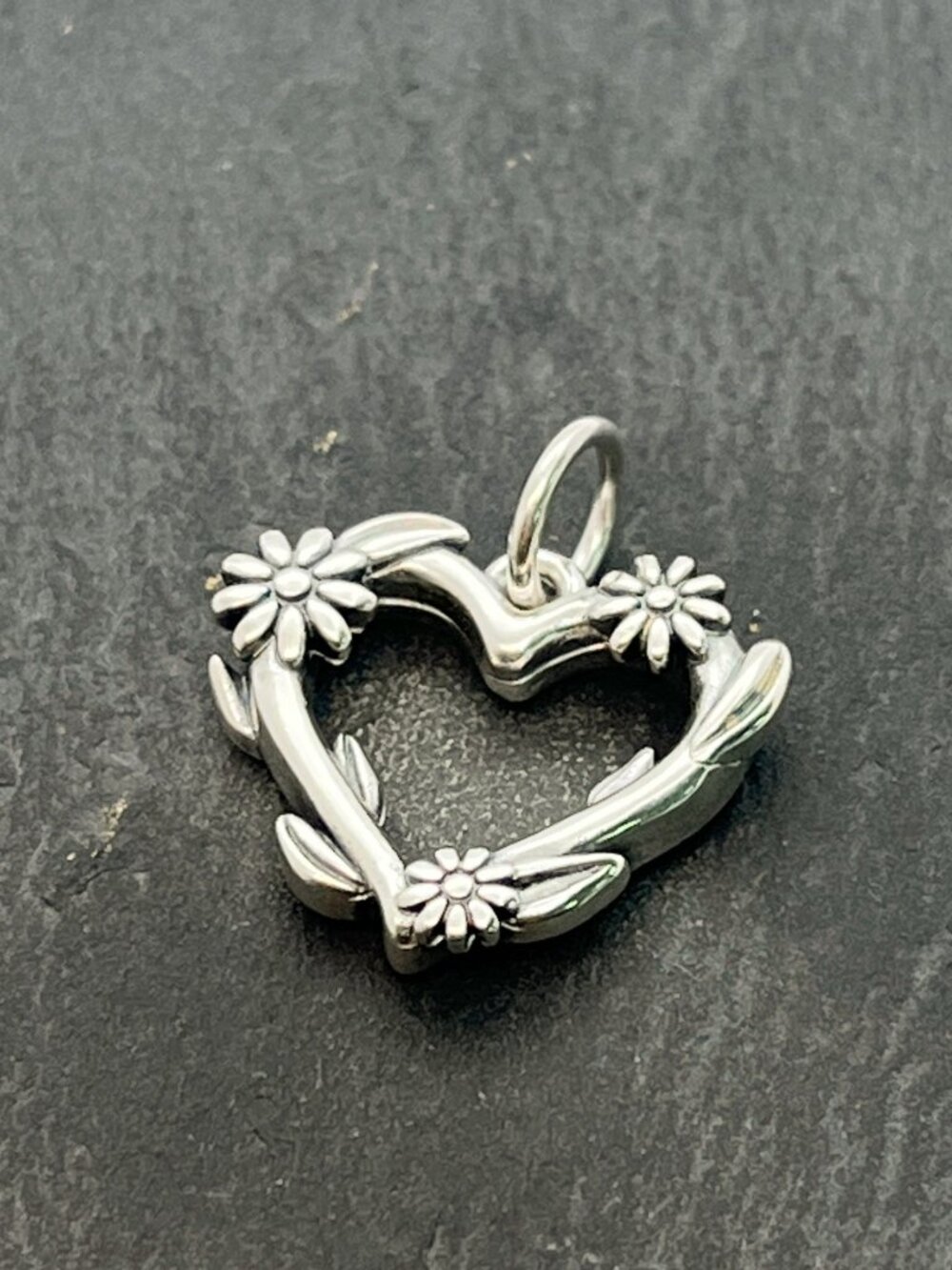 James Avery S925 Sterling Silver Flowering Vines Heart Charm